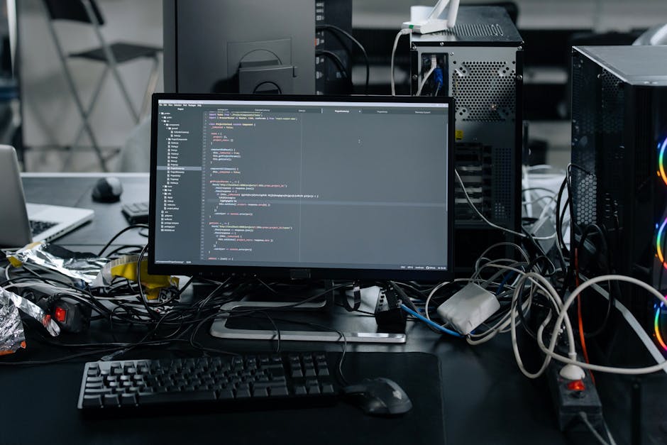 A digital screen displaying a code editor with HTML and CSS code visible, showing a webpage titled 'Classe 1 CSS'. The code includes tags such as <html>, <head>, <meta>, <title>, and <link> for styles